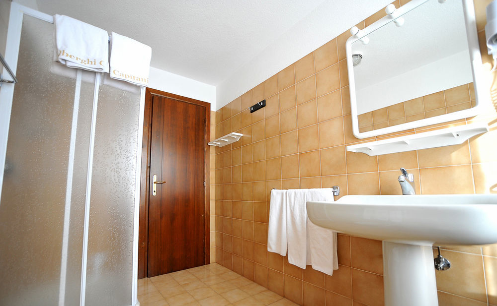 Hotel Capitani Bormio Bagian luar foto