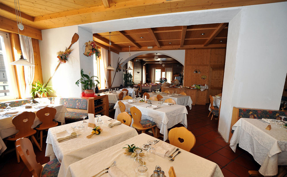Hotel Capitani Bormio Bagian luar foto