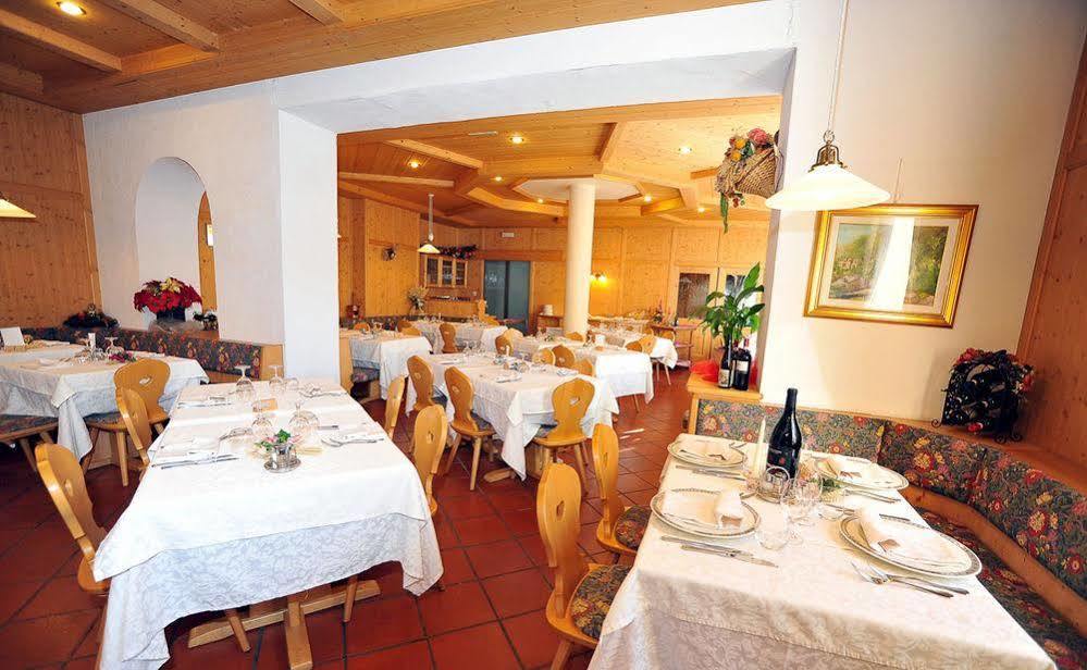 Hotel Capitani Bormio Bagian luar foto