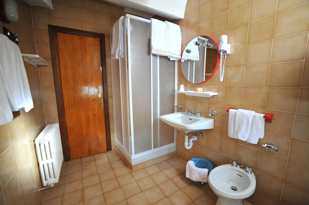 Hotel Capitani Bormio Bagian luar foto