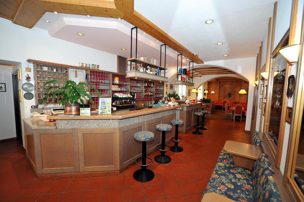 Hotel Capitani Bormio Bagian luar foto